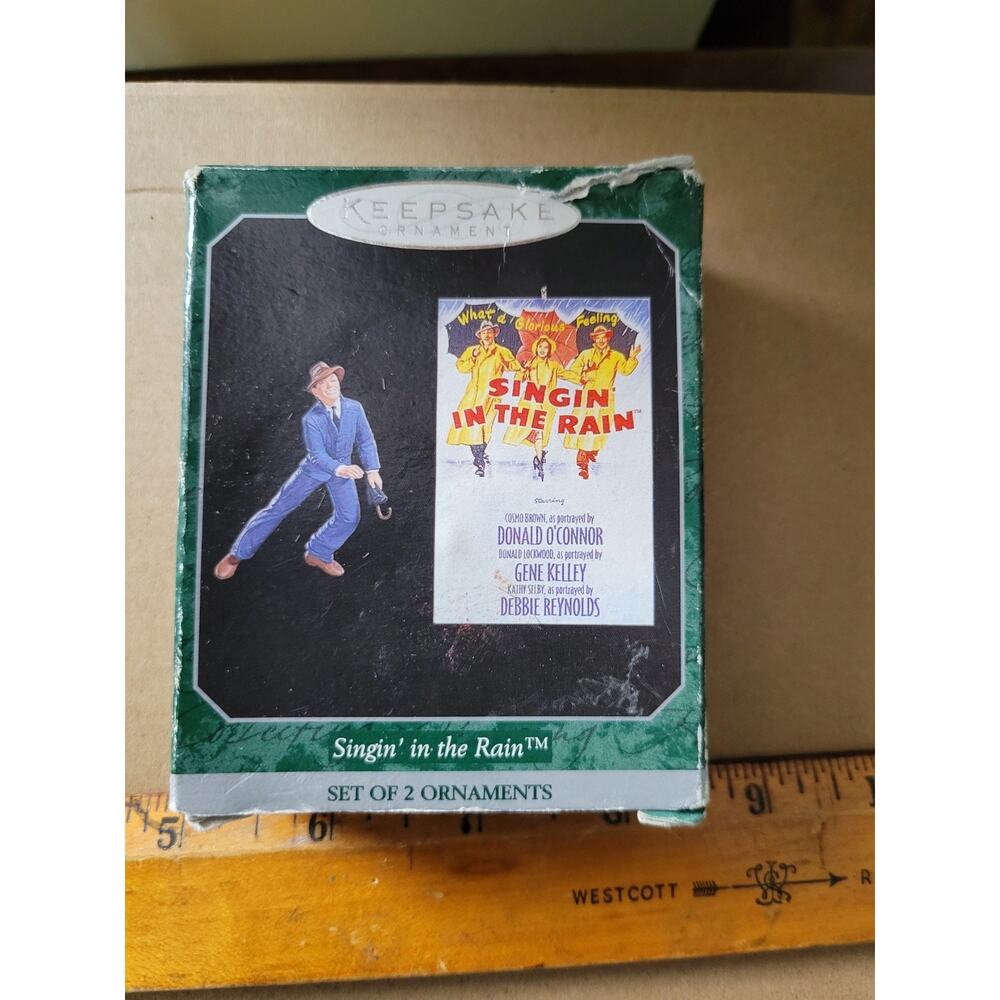 Vintage Hallmark singin' Singing in the Rain Ornament 1998 Gene Kelley set 2